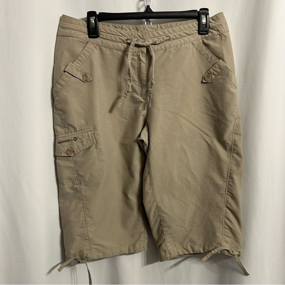 Women’s Merrell Khaki Opti Wick Cargo Hiking shorts Size 8
